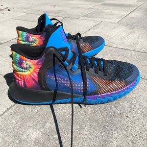 Nike Kyrie Flytrap 5 GS Photo Blue Tye-Dye sz 6.5y Womens 8 Basketball